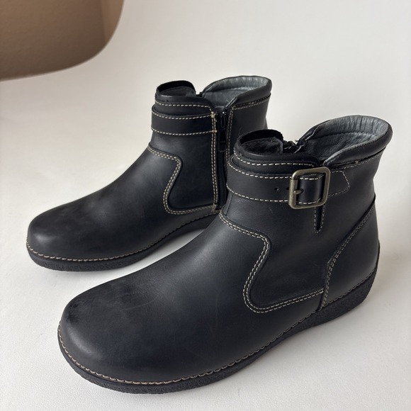 Duluth Trading Co Shoes - Duluth Trading Womens Andina Side Zip Short Boot Womens Sz 10 medium